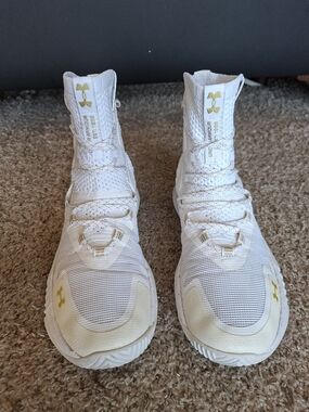 Under Armour Highlight Ace 2.0 Women’s White Gold Volleyball Shoes Sz 7 High Top